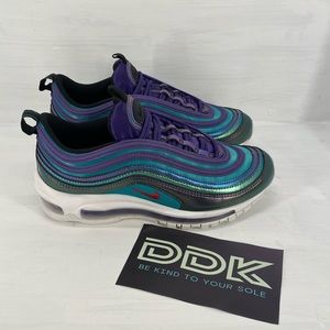 NEW Nike Air Max 97 SE  Size 5Y/ women’s 6.5.